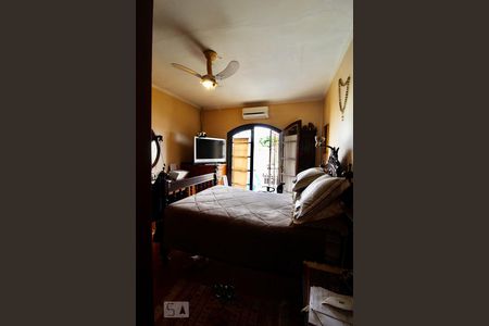 Casa à venda com 120m², 4 quartos e 2 vagasSuíte 1