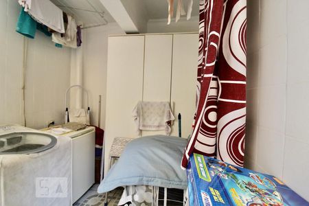 Casa à venda com 120m², 4 quartos e 2 vagasLavanderia