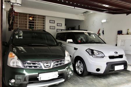 Casa à venda com 120m², 4 quartos e 2 vagasGaragem