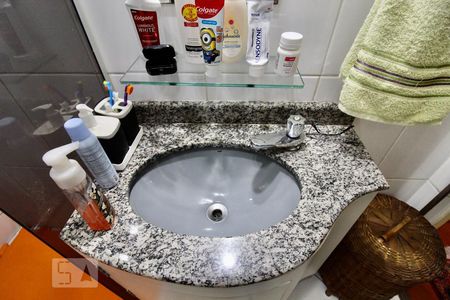 Casa à venda com 120m², 4 quartos e 2 vagasBanheiro 3