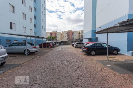 Apartamento à venda com 69m², 2 quartos e 1 vaga Apartamento à venda com 69m², 2 quartos e 1 vagaGaragens