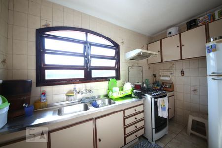 Casa à venda com 204m², 3 quartos e 2 vagasCozinha 