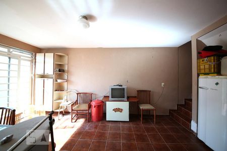 Casa à venda com 204m², 3 quartos e 2 vagasÁrea de Serviço