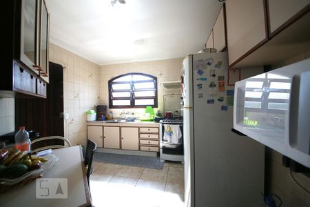 Casa à venda com 204m², 3 quartos e 2 vagasCozinha 