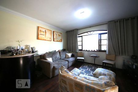 Sala de casa à venda com 3 quartos, 204m² em Jardim da Campina, São Paulo