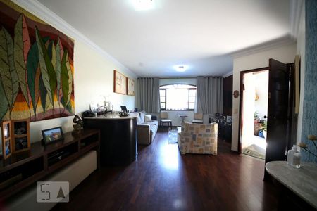 Sala de casa à venda com 3 quartos, 204m² em Jardim da Campina, São Paulo