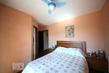 Casa à venda com 204m², 3 quartos e 2 vagasSuíte 