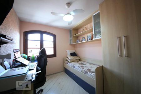 Casa à venda com 204m², 3 quartos e 2 vagasQuarto 2