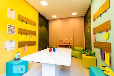 Studio para alugar com 28m², 1 quarto e sem vaga Studio para alugar com 28m², 1 quarto e sem vagaBrinquedoteca