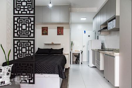 Quarto de kitnet/studio para alugar com 1 quarto, 28m² em Liberdade, São Paulo
