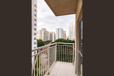Varanda de kitnet/studio para alugar com 1 quarto, 28m² em Liberdade, São Paulo
