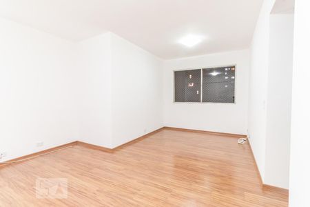 Sala de apartamento para alugar com 3 quartos, 80m² em Socorro, São Paulo