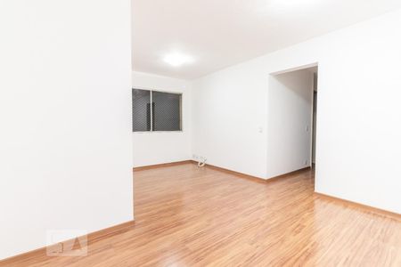 Sala de apartamento para alugar com 3 quartos, 80m² em Socorro, São Paulo