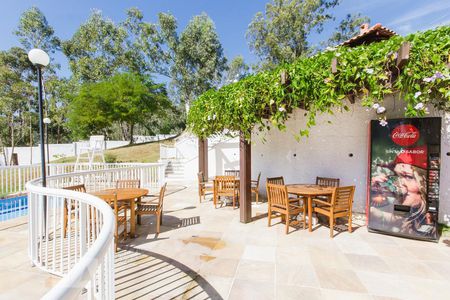 Casa de condomínio à venda com 117m², 4 quartos e 2 vagasPiscina