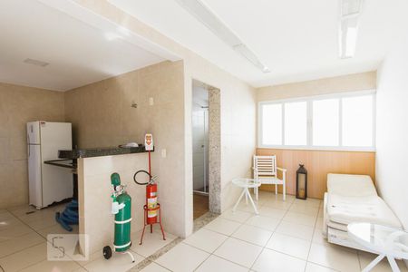 Casa de condomínio à venda com 117m², 4 quartos e 2 vagasSauna