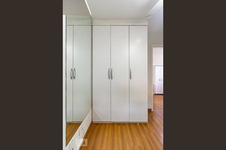 Casa de condomínio à venda com 117m², 4 quartos e 2 vagasQuarto 3