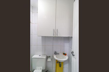 Casa de condomínio à venda com 117m², 4 quartos e 2 vagasBanheiro Social 1