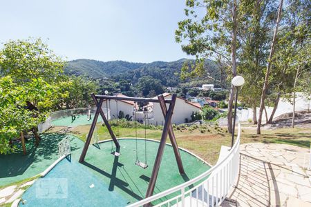 Casa de condomínio à venda com 117m², 4 quartos e 2 vagasÁrea Comum - Playground