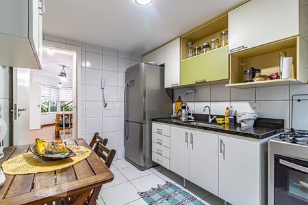 Casa de condomínio à venda com 117m², 4 quartos e 2 vagasCozinha