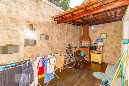 Casa de condomínio à venda com 117m², 4 quartos e 2 vagasEspaço Gourmet