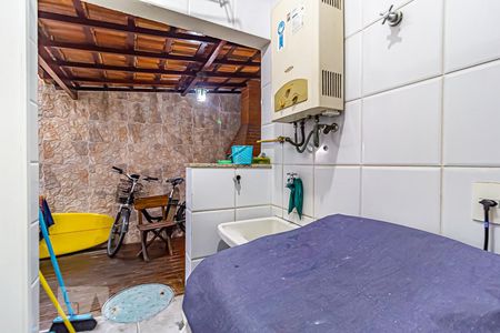 Casa de condomínio à venda com 117m², 4 quartos e 2 vagasÁrea de Serviço