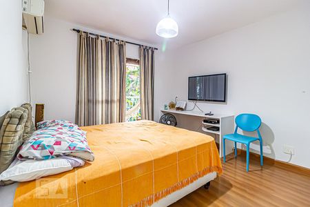 Casa de condomínio à venda com 117m², 4 quartos e 2 vagasQuarto 4 - Suíte