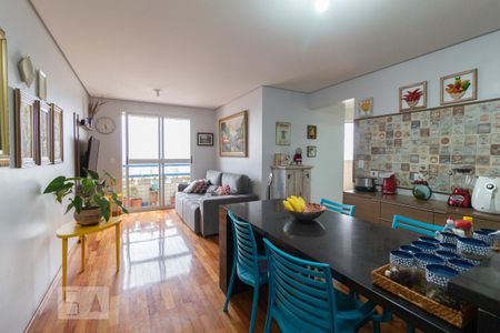 Sala de apartamento à venda com 2 quartos, 82m² em Vila Osasco, Osasco