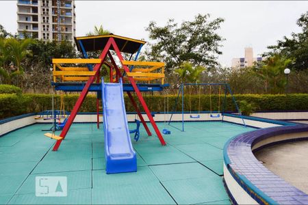Apartamento à venda com 82m², 2 quartos e 2 vagas Apartamento à venda com 82m², 2 quartos e 2 vagasÁrea Comum - Playground
