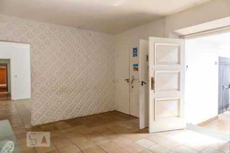 Sala de casa à venda com 4 quartos, 300m² em Cidade Mãe do Céu, São Paulo