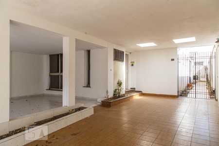 Garagem de casa à venda com 4 quartos, 300m² em Cidade Mãe do Céu, São Paulo