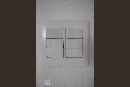 Detalhe Sala de casa para alugar com 4 quartos, 122m² em Jardim Ester, São Paulo