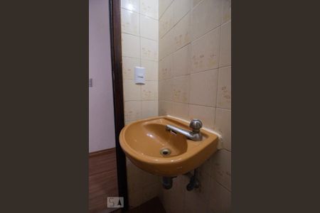 Casa para alugar com 122m², 4 quartos e 2 vagas Casa para alugar com 122m², 4 quartos e 2 vagasBanheiro 2