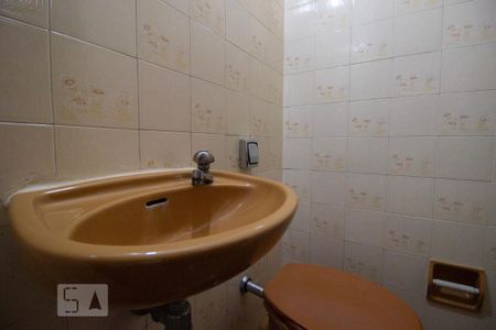 Casa para alugar com 122m², 4 quartos e 2 vagas Casa para alugar com 122m², 4 quartos e 2 vagasBanheiro 2