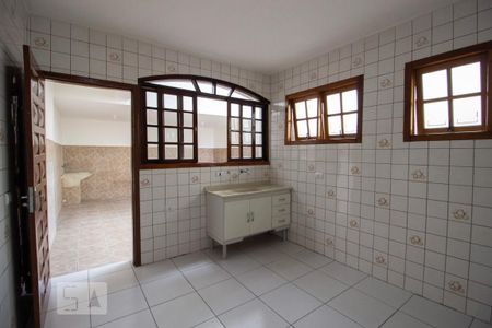 Casa para alugar com 122m², 4 quartos e 2 vagas Casa para alugar com 122m², 4 quartos e 2 vagasCozinha