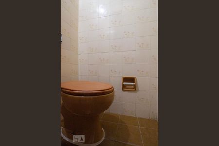 Casa para alugar com 122m², 4 quartos e 2 vagas Casa para alugar com 122m², 4 quartos e 2 vagasBanheiro 2