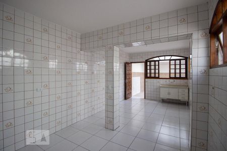 Casa para alugar com 122m², 4 quartos e 2 vagas Casa para alugar com 122m², 4 quartos e 2 vagasCozinha