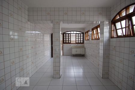 Casa para alugar com 122m², 4 quartos e 2 vagas Casa para alugar com 122m², 4 quartos e 2 vagasCozinha