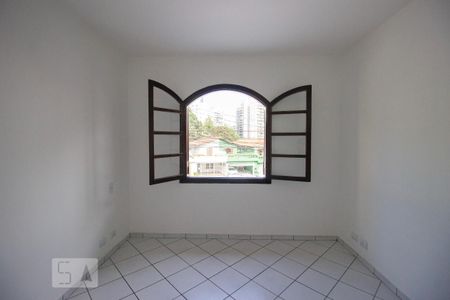 Quarto 1 de casa para alugar com 4 quartos, 122m² em Jardim Ester, São Paulo