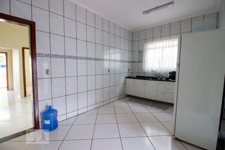 Cozinha de casa para alugar com 2 quartos, 110m² em Vila Garcia, Jundiaí