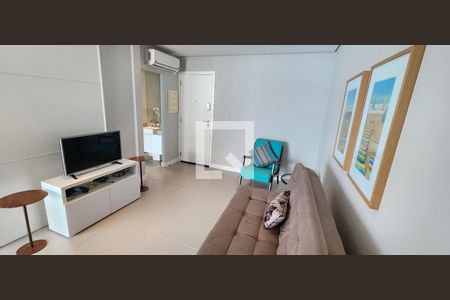 Detalhe Sala de apartamento para alugar com 1 quarto, 45m² em Gonzaga, Santos