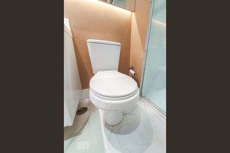 Studio para alugar com 50m², 1 quarto e 1 vaga Studio para alugar com 50m², 1 quarto e 1 vagaBanheiro