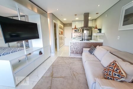 Sala de kitnet/studio para alugar com 1 quarto, 50m² em Parque Industrial Tomas Edson, São Paulo