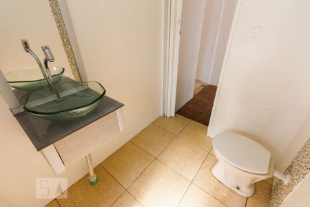 Casa à venda com 213m², 3 quartos e 2 vagasBanheiro 2