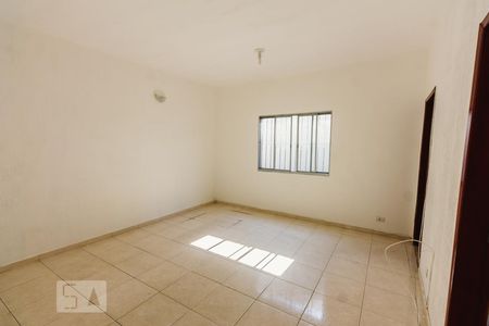 Casa para alugar com 213m², 3 quartos e 2 vagasSala