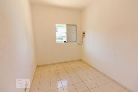 Casa à venda com 213m², 3 quartos e 2 vagasQuarto 2