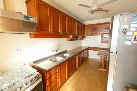 Apartamento à venda com 110m², 4 quartos e 2 vagasCozinha