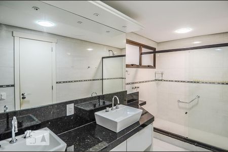 Apartamento à venda com 207m², 3 quartos e 3 vagas Apartamento à venda com 207m², 3 quartos e 3 vagasBanheiro da Suíte 3