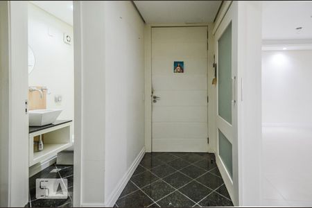 Apartamento à venda com 207m², 3 quartos e 3 vagas Apartamento à venda com 207m², 3 quartos e 3 vagasHall de Entrada