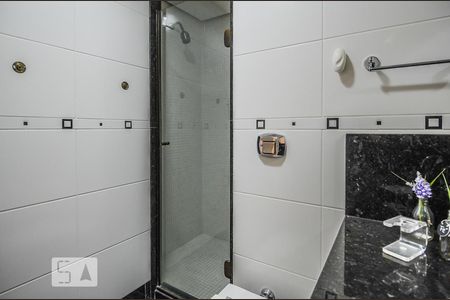 Apartamento à venda com 207m², 3 quartos e 3 vagas Apartamento à venda com 207m², 3 quartos e 3 vagasBanheiro da Suíte 2