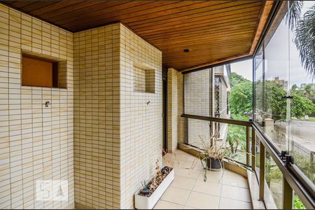 Apartamento à venda com 207m², 3 quartos e 3 vagas Apartamento à venda com 207m², 3 quartos e 3 vagasSacada da Suíte 1